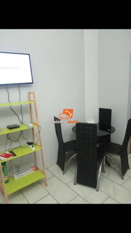Studio meublé à louer à Yaoundé (maison de la radio)