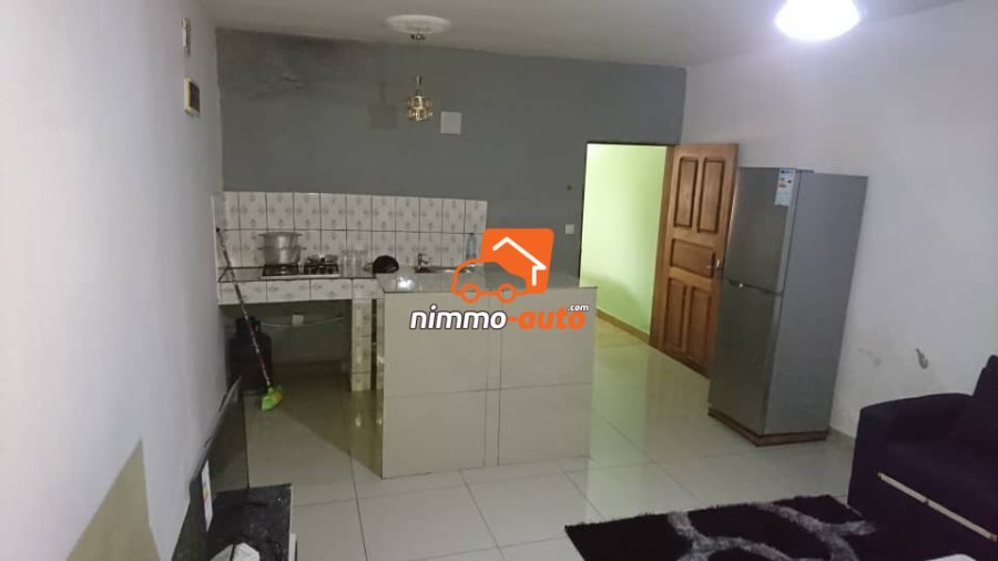 Studio meublé climatisé à louer à Omnisports