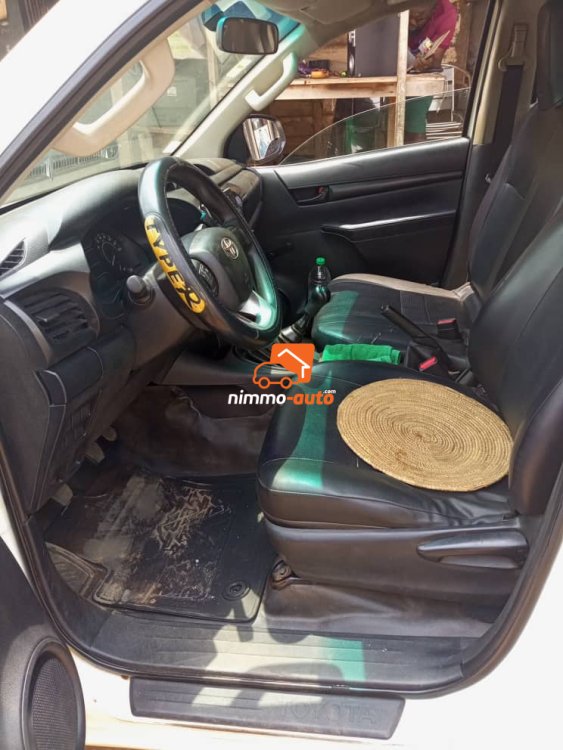 Pick up double cabine à louer à Yaoundé