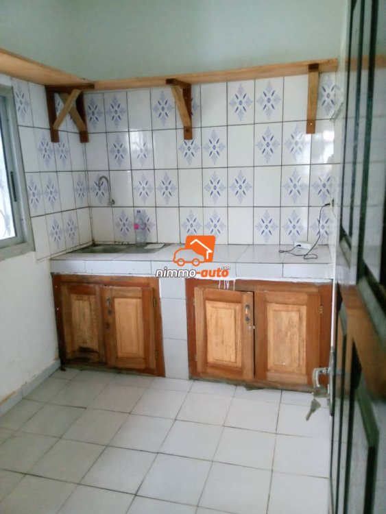 Appartement à louer à Mbankolo