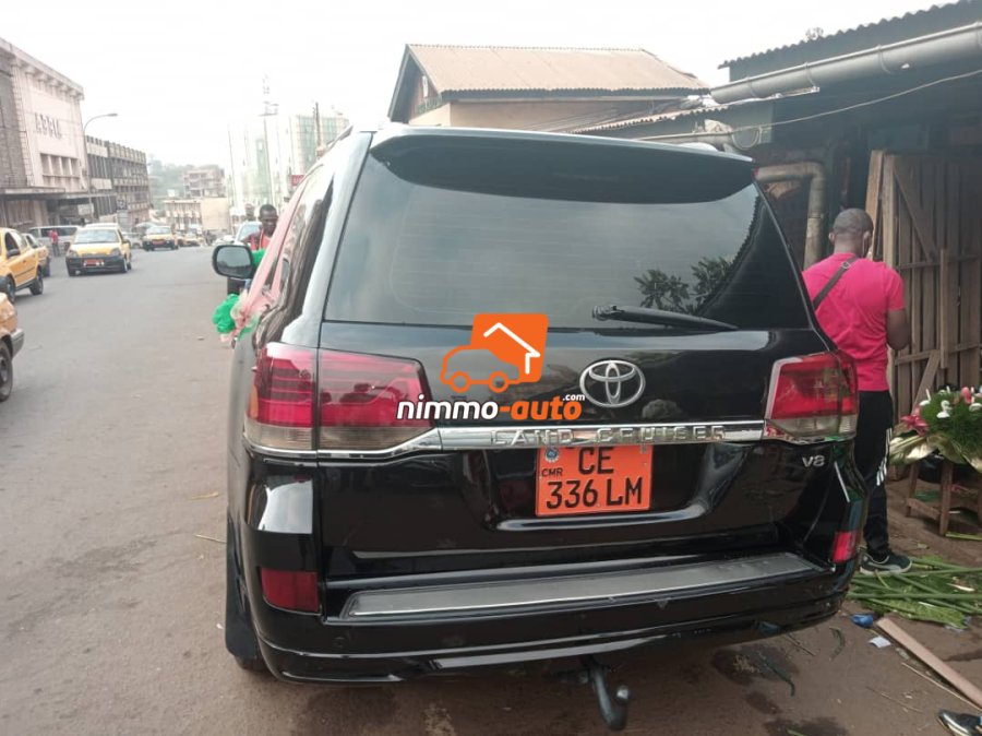 Landcruiser V8 7places à louer