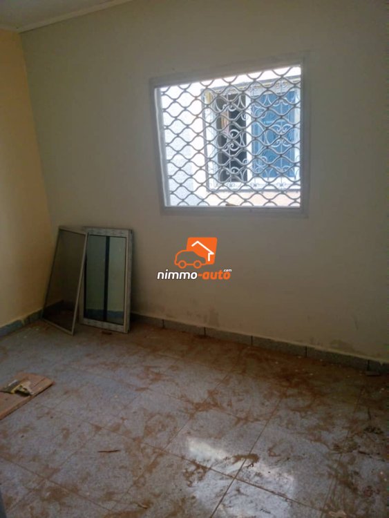 Studio nouvellement construit à Mimboman