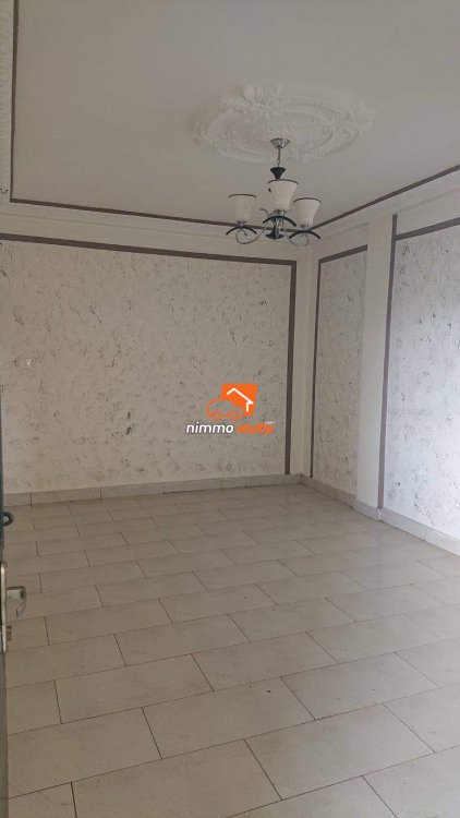 Studio moderne très chic à louer à Nsam escale