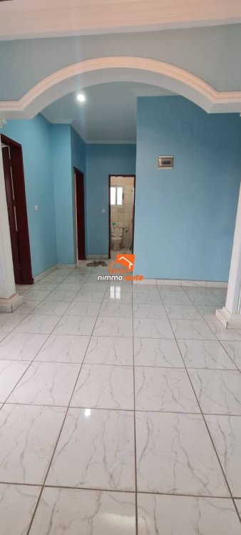 Appartement moderne très haut standing nouvellement construit à Efoulan sous préfecture