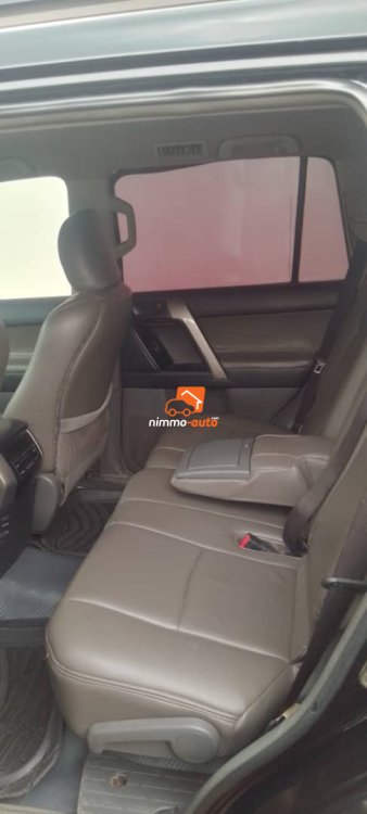 Prado Landcruiser TXL à louer à Ydé