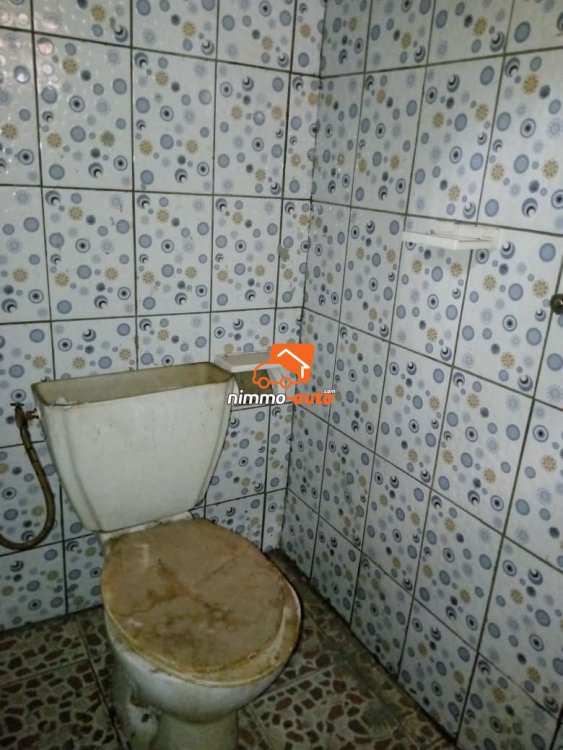 Studio moderne à louer dans un camp à Ngousso