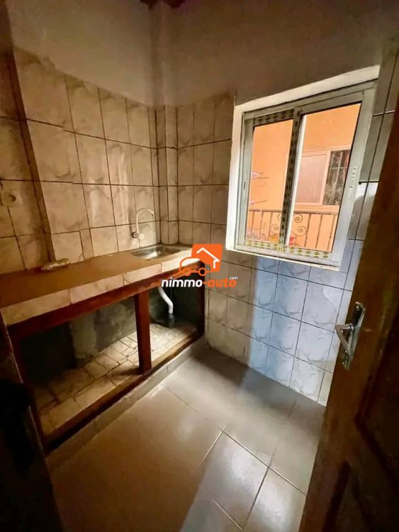 Appartement moderne à louer à Mendong