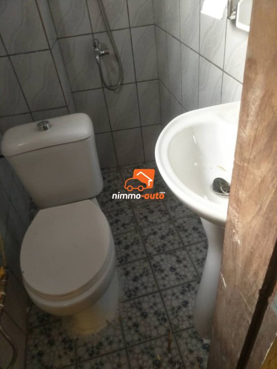 Plusieurs studios nouvellement construits à louer à Nsam