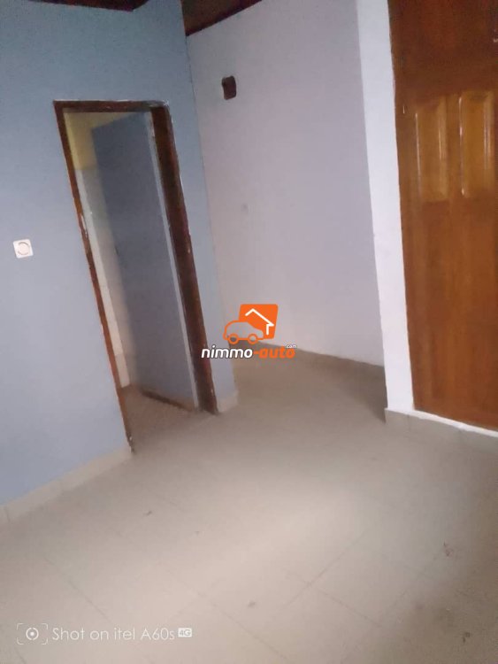 Appartement staffé partout à louer à Bepanda