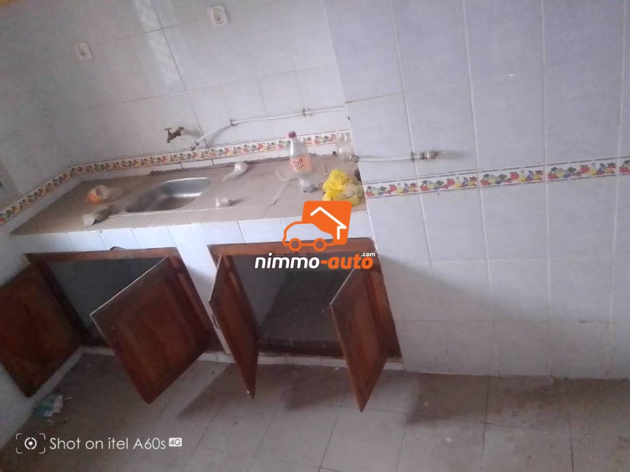 Appartement staffé partout à louer à Bepanda