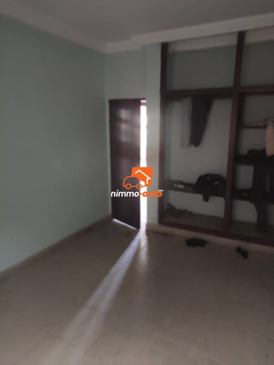 2 Appartements modernes bon standing à louer à Odza borne 10