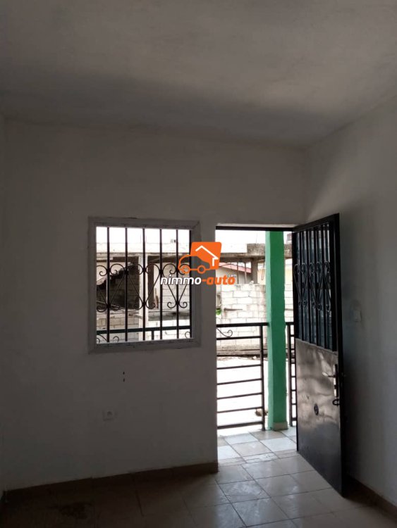 Bureaux nouvellement construits à Akwa