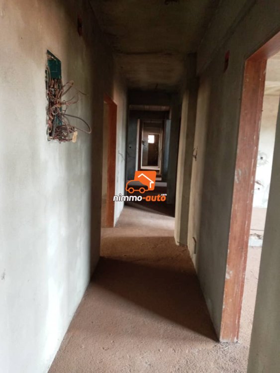 Plusieurs bureaux à louer disponible au carrefour Jouvence