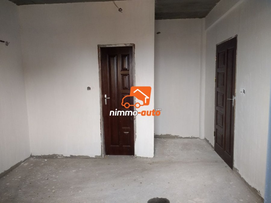 Plusieurs bureaux à louer disponible au carrefour Jouvence