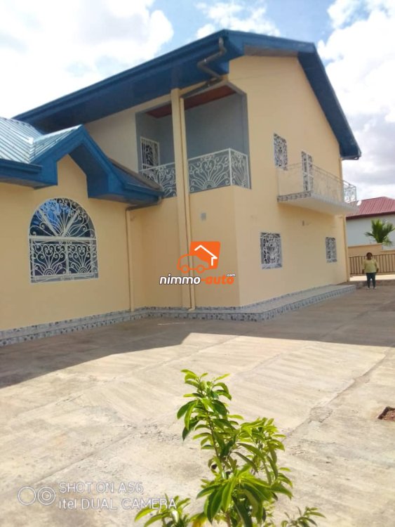 Villa à vendre à Monti sur la route de Mfou