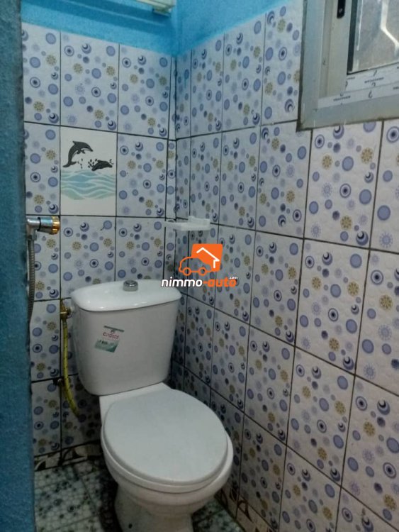 Chambre moderne bien propre nouvellement construite à Makepe