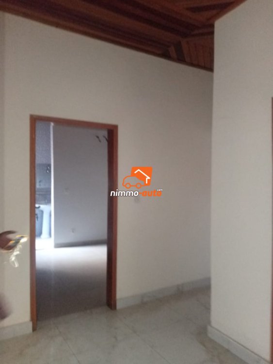 Appartement haut standing nouvellement construit à louer à Ndogbong