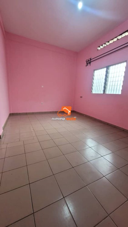 Une très grande chambre moderne sans cuisine à louer à Damas