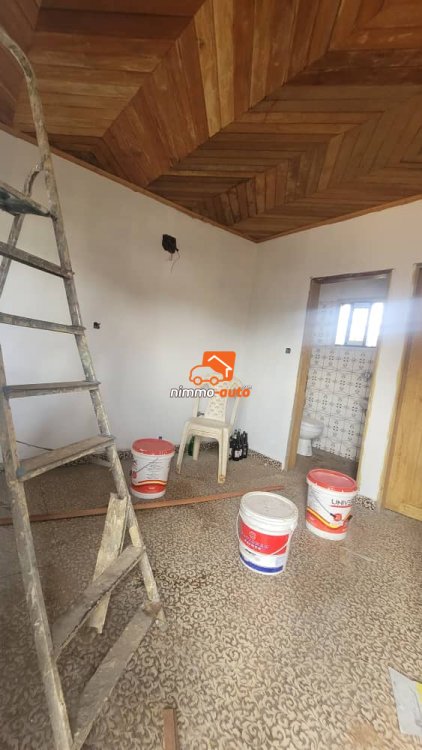 Vaste chambre moderne nouvellement construite à louer à Shell Nsimeyong