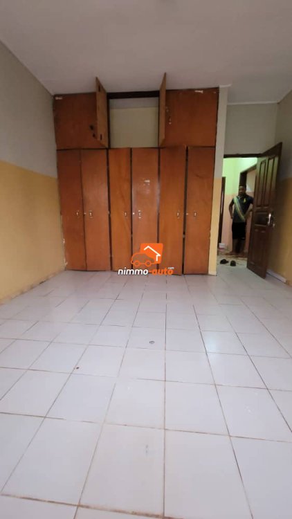 Incroyable villa à louer situé à Biyemassi montée des sœurs