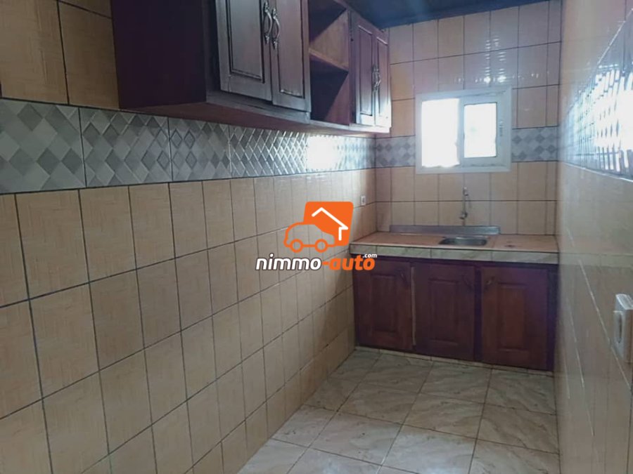 Appartement moderne bien spacieux à louer à Emana