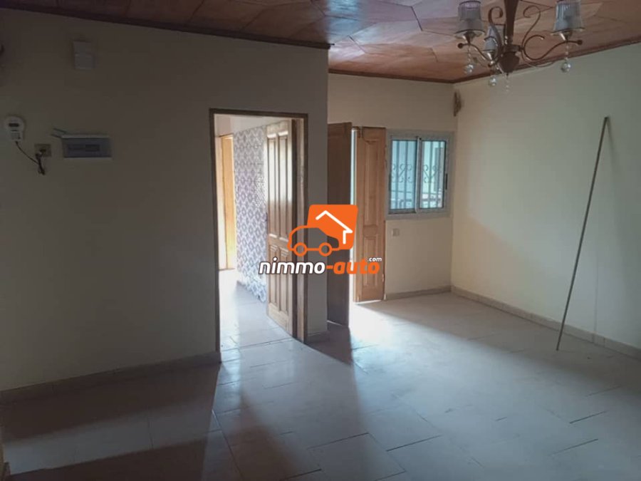 Appartement nouvellement construit à Emana