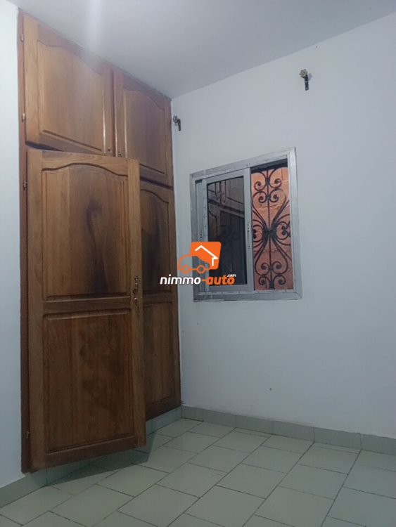 Studio moderne très bon standing nouvellement construit à Olembe