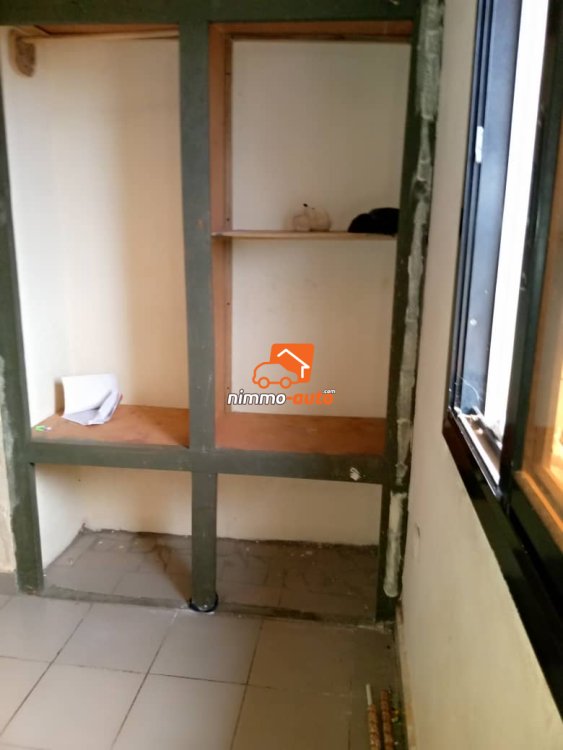 Studio moderne à Odza petit marché