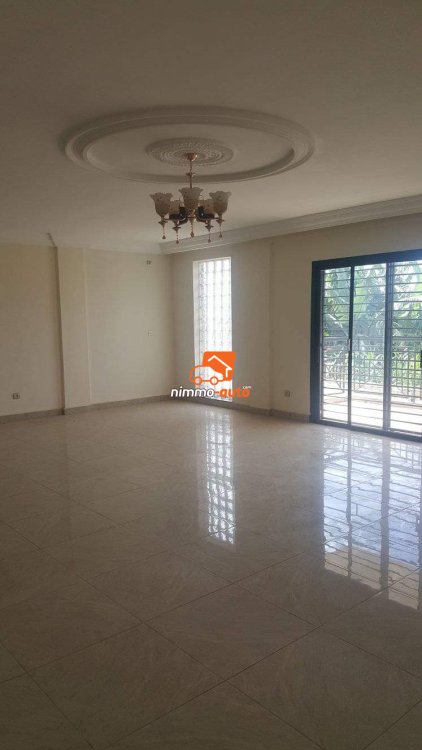 Très grand appartement à louer à Odza (Koweït City )