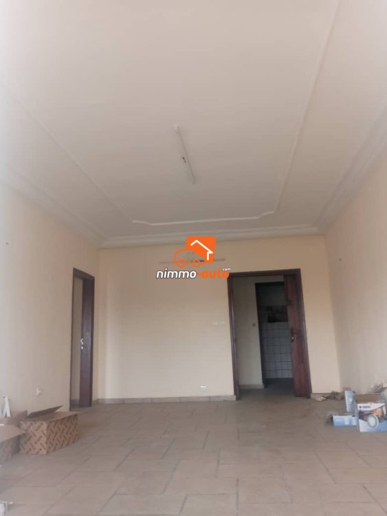A well placed and secured spacious apartment to let at Saint Michel-Terminus