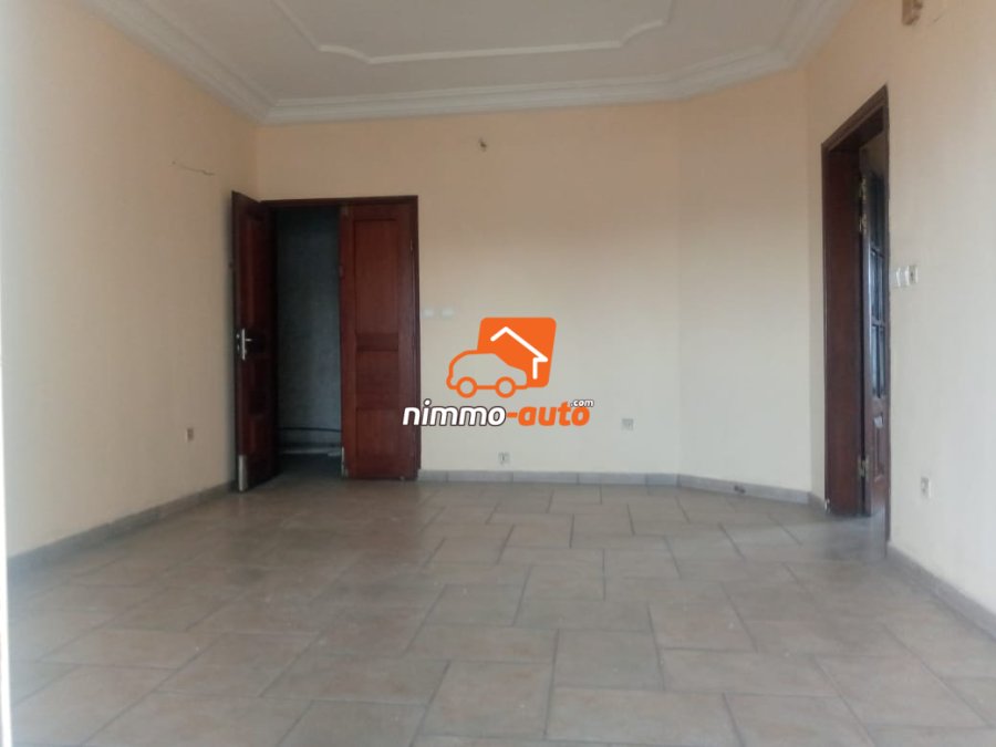 An apartment to let at Saint Michel-Terminus