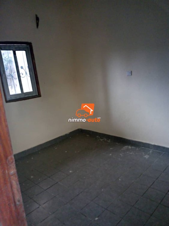 Studio moderne à louer à Etoug-ebe