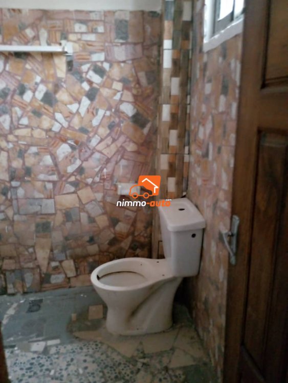 Studio moderne à louer à Etoug-ebe