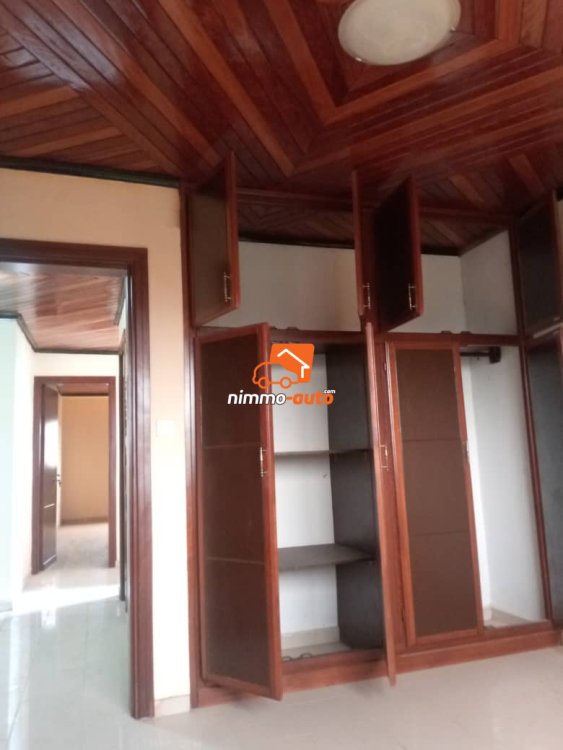 Classy and well decorated apartment to let, at Yassa