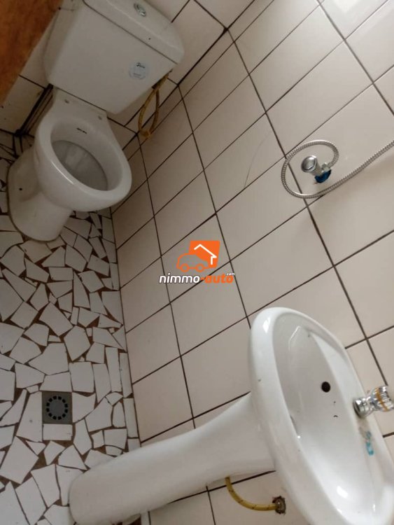 An apartment to let at Yassa entrée chefferie