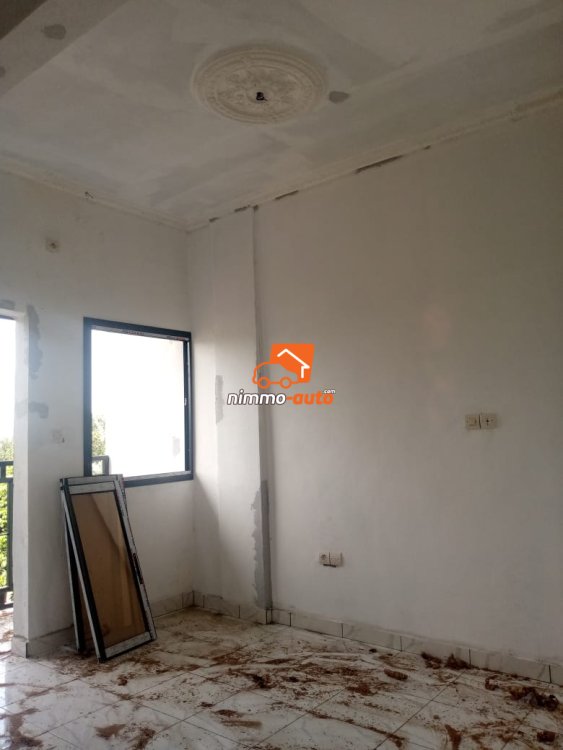 Chambres modernes nouvellement construites à Ndogbong