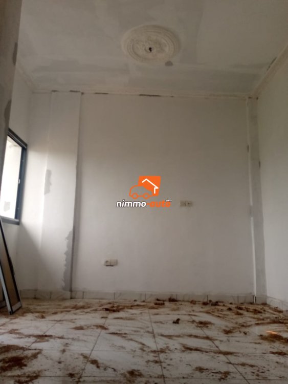 Chambres modernes nouvellement construites à Ndogbong