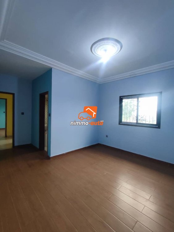 Appartement moderne nouvellement construit à louer à Odza borne10