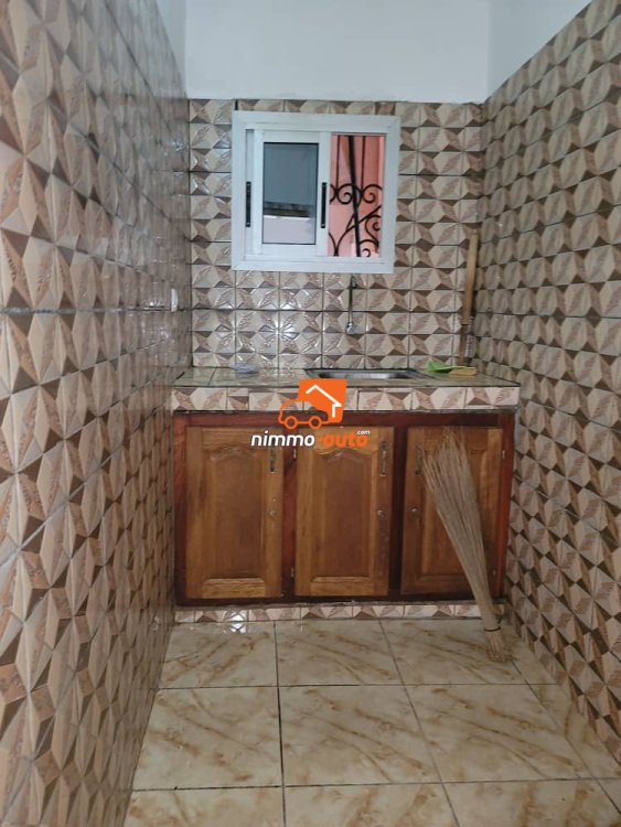 Magnifique chambre moderne nouvellement construite à louer à Jouvence