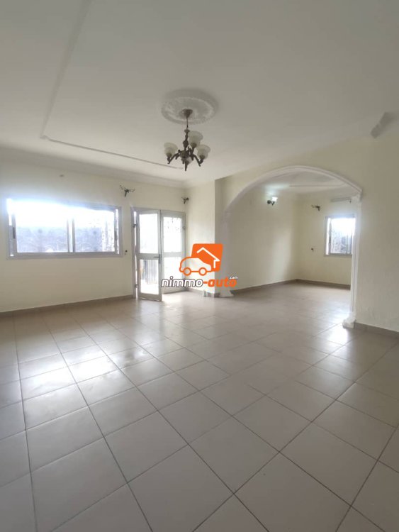 Appartement moderne individuel à louer à Odza petit marché