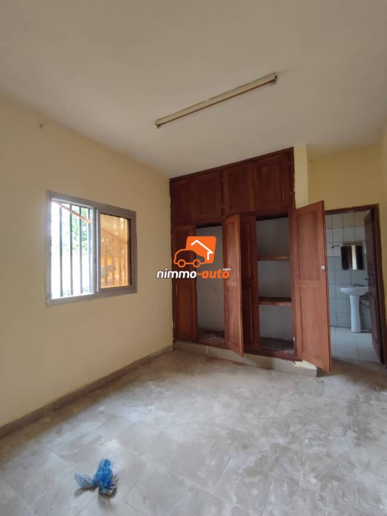 Appartement moderne 3ch 4dch à louer à Messamendongo très bon prix