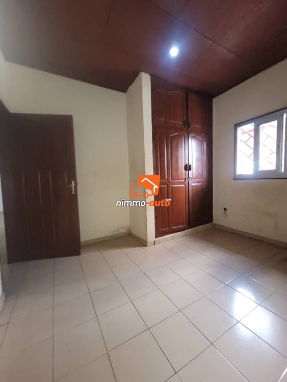 Appartement moderne à louer à Biyemassi montée des soeurs