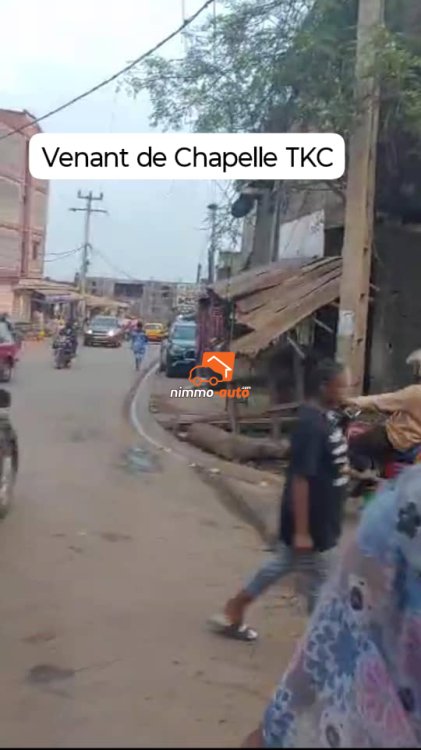 Terrain Commercial d'Angle de 400m² à vendre à TKC