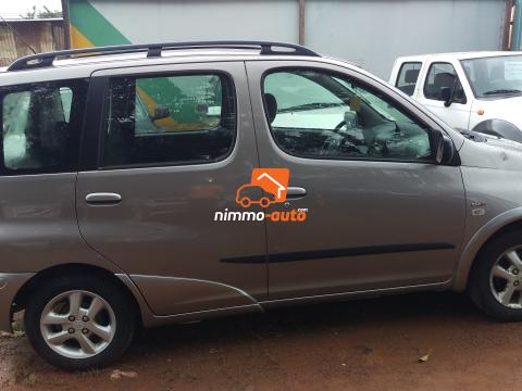 Yaris 2005
