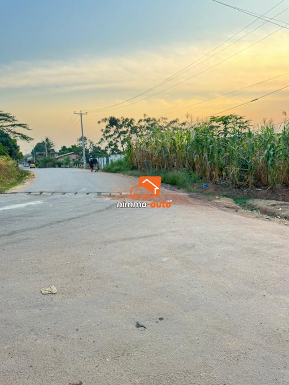 terrain titré a vendre qu compl'ex beac Mvan