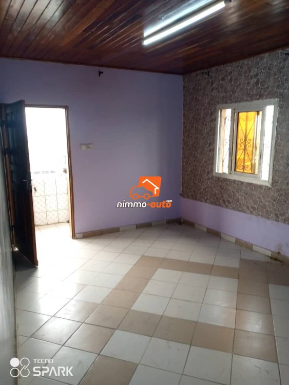 Studio à louer à Akwa nord
