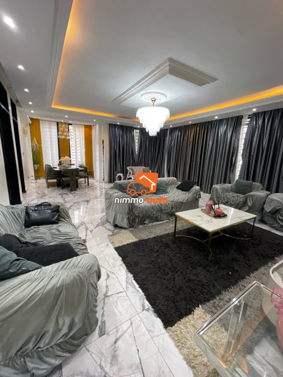 triplex à vendre à bonamoussadi