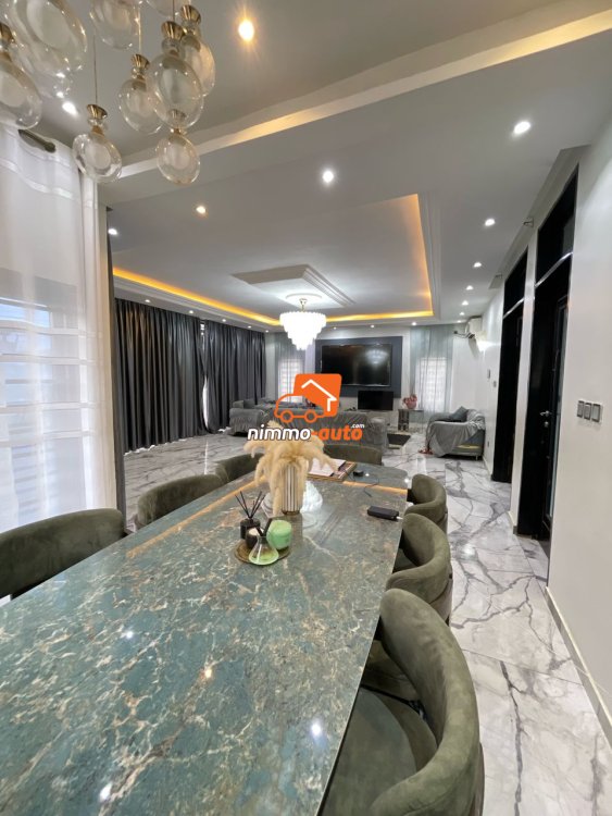 triplex à vendre à bonamoussadi