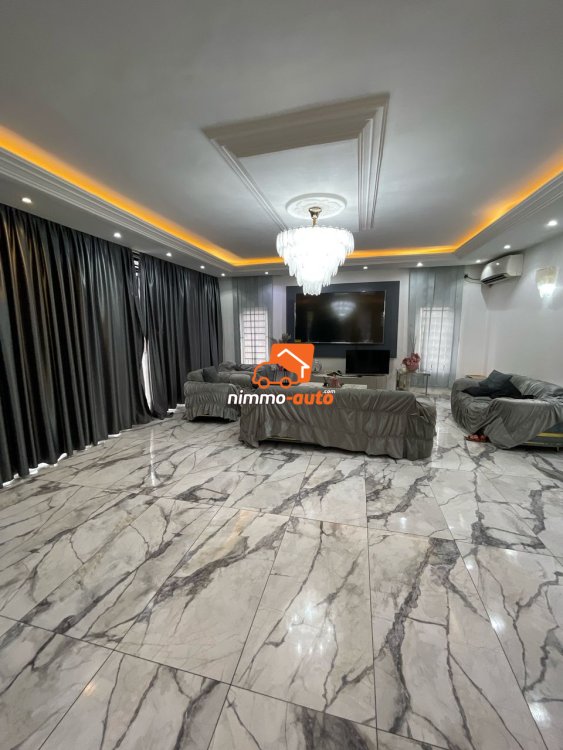 triplex à vendre à bonamoussadi