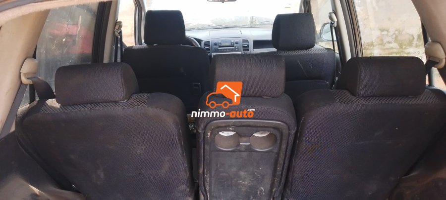 toyota corrola verso